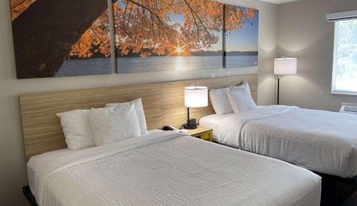 Queen Room with Two Queen Beds - Non-Smoking