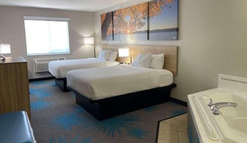 Suite with Two Queen Beds - Mobility Access/Non-Smoking