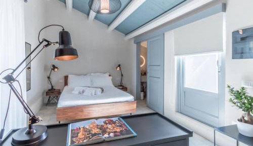 Double Room with Balcony and Sea View
