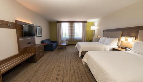 Queen Room with Two Queen Beds and Sofa Bed