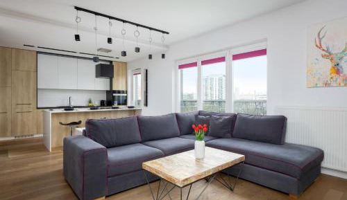 One-Bedroom Apartment with Terrace