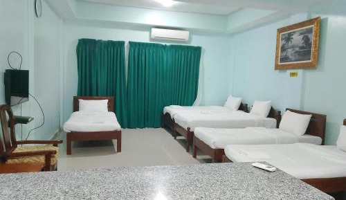 Deluxe Family Room