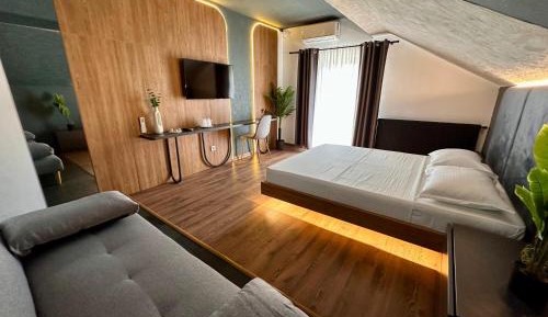 Deluxe Double Room with Balcony
