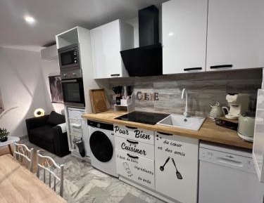 One-Bedroom Apartment with Terrace