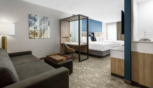 Queen Suite with Two Queen Beds