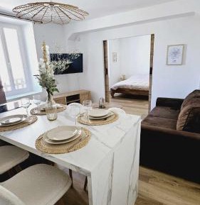 One-Bedroom Apartment with Terrace