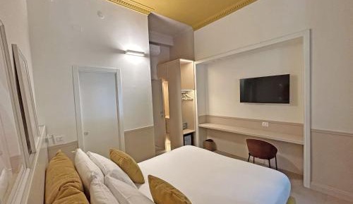 Twin Room with Shower