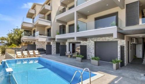 Three-Bedroom Holiday Home 
