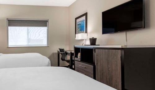 Queen Room with Two Queen Beds - Accessible/Non Smoking