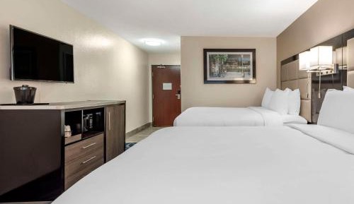 Standard Queen Room with Two Queen Beds - Non Smoking 