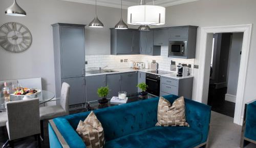 Two-Bedroom Apartment - Isla