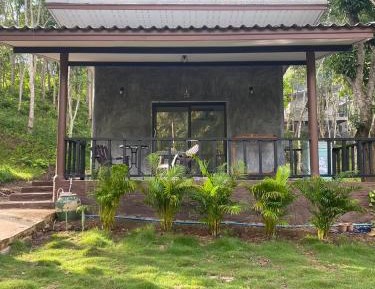 One-Bedroom Bungalow