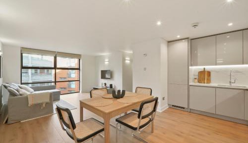 Two-Bedroom Deluxe Apartment