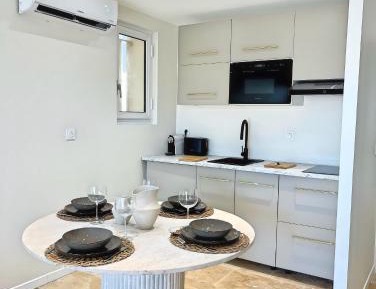 One-Bedroom Apartment with Terrace