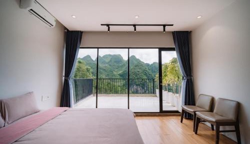 Double Room with Mountain View
