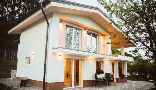 Two Bedroom Holiday Home with Terrace