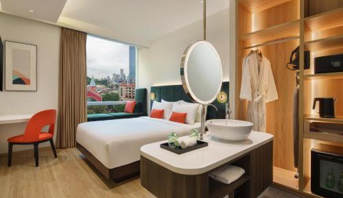 Deluxe Queen Room