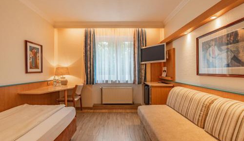 Small Twin Room
