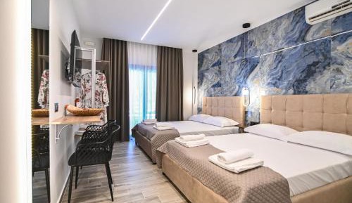 Deluxe Quadruple Room