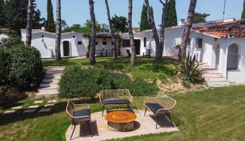 Villa with Garden View