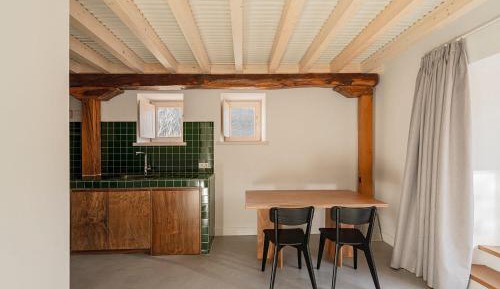 Apartment with Shower