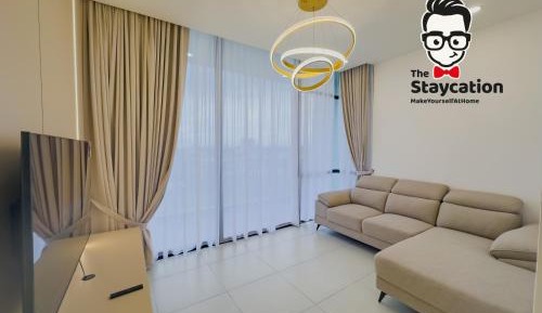 Three-Bedroom Apartment with Balcony