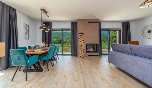 Four-Bedroom Holiday Home