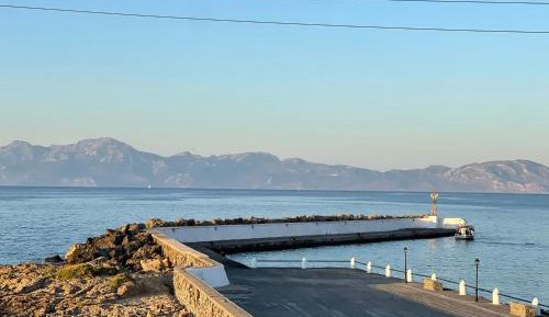 Deluxe Double Room with Side Sea View