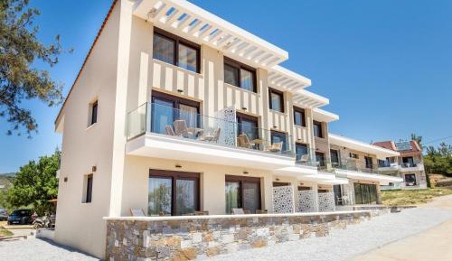 Deluxe Double Room with Balcony and Sea View