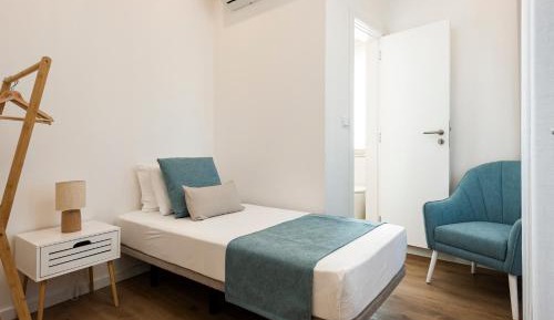 Single Room with Private Bathroom