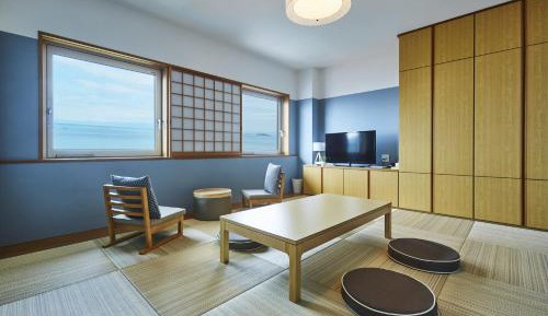 Japanese-Style Room with Sea View and Shared Bathroom