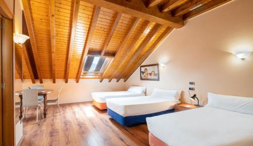 Triple Room