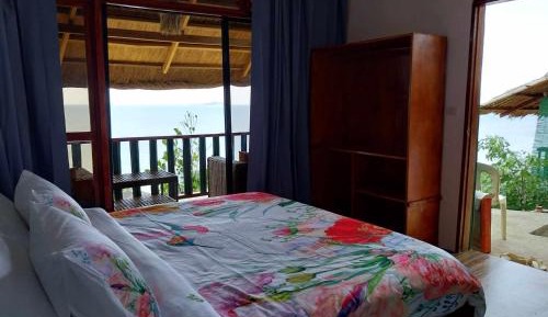 Bungalow with Sea View