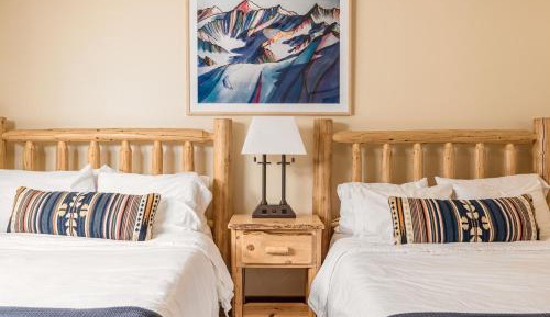 Deluxe Queen Room with Two Queen Beds