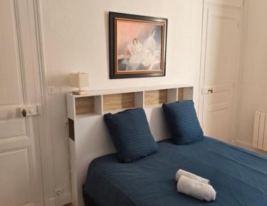 Deluxe One-Bedroom Apartment with City View