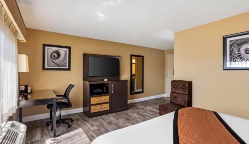 Queen Room