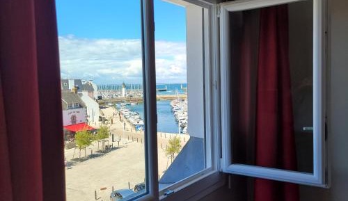 Double or Twin Room with Sea View