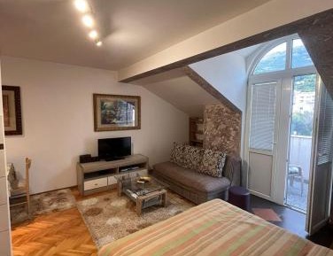 Studio Apartment with Balcony