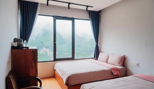 Triple Room with Mountain View