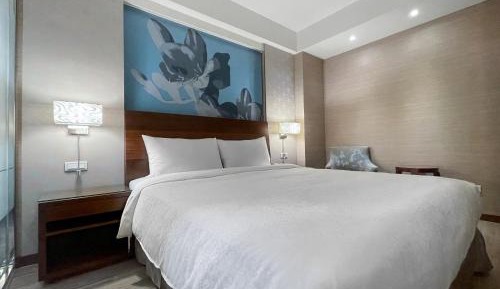 Superior Double Room with Bathtub