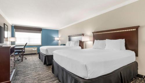 Queen Room with Two Queen Beds - Non-Smoking