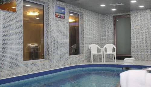 Deluxe Studio