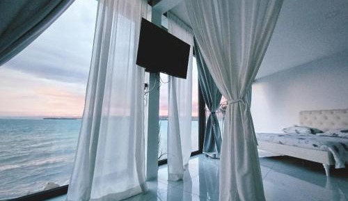 Apartment with Sauna and Sea View