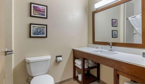 Queen Suite with Two Queen Beds - Non-Smoking