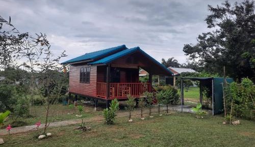 Bungalow with Garden View
