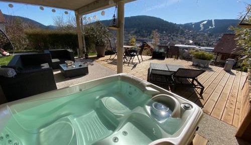 Double Room with Terrace and Private Hot Tub