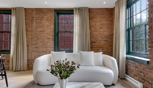 Deluxe One-Bedroom Apartment with City View