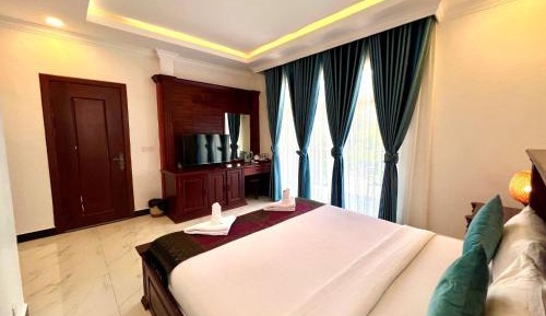 King Room with Balcony