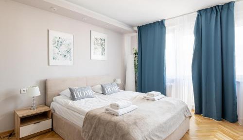 Studio Apartment with Balcony