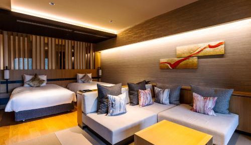 East Wing Upper Floor-Twin Room with Open-Air Bath Western Style /  Japanses Dinner Entry 17:00～18:00
